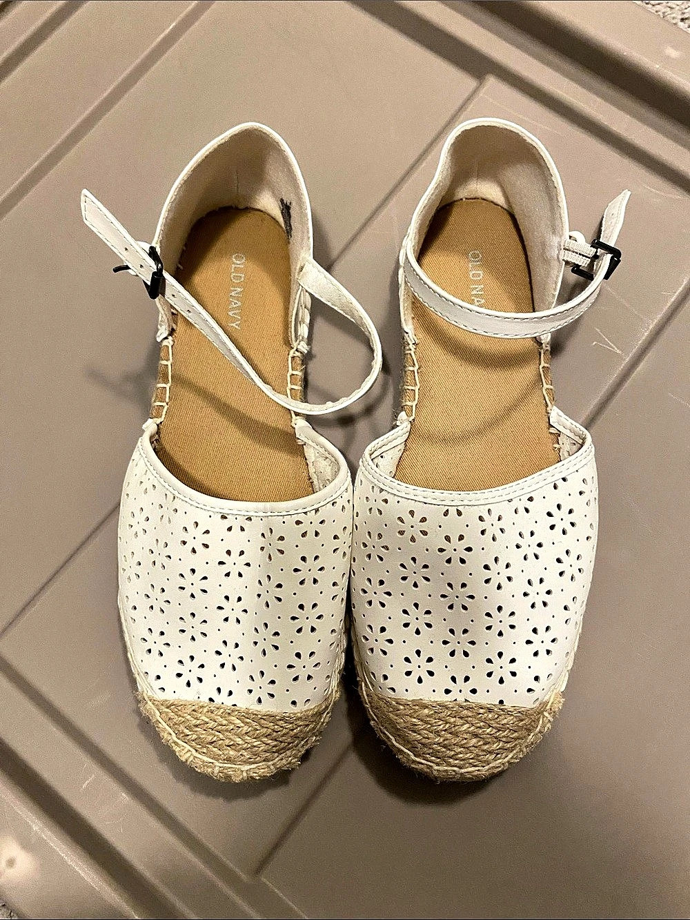 Old Navy Perforated Espadrille Wedges in White Size US 6. New .